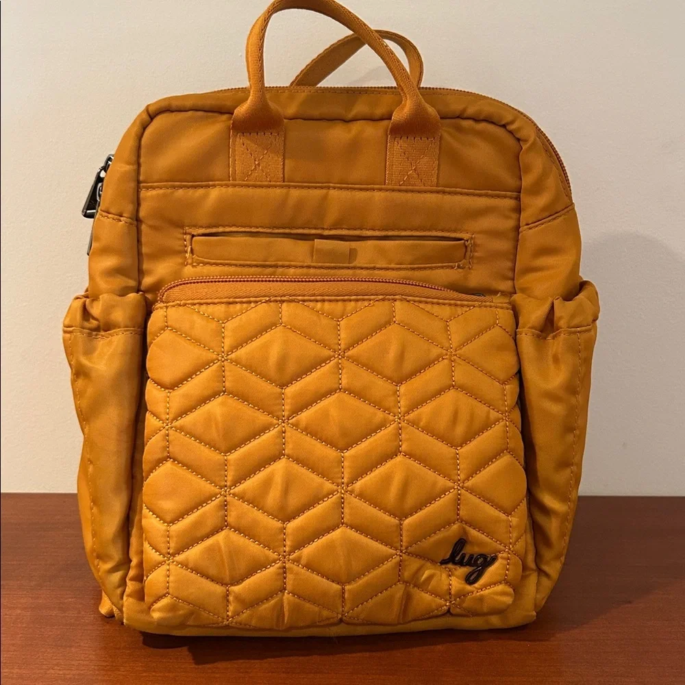Lug Dodger Quilted Mini Backpack with top handles - Picture 1 of 15